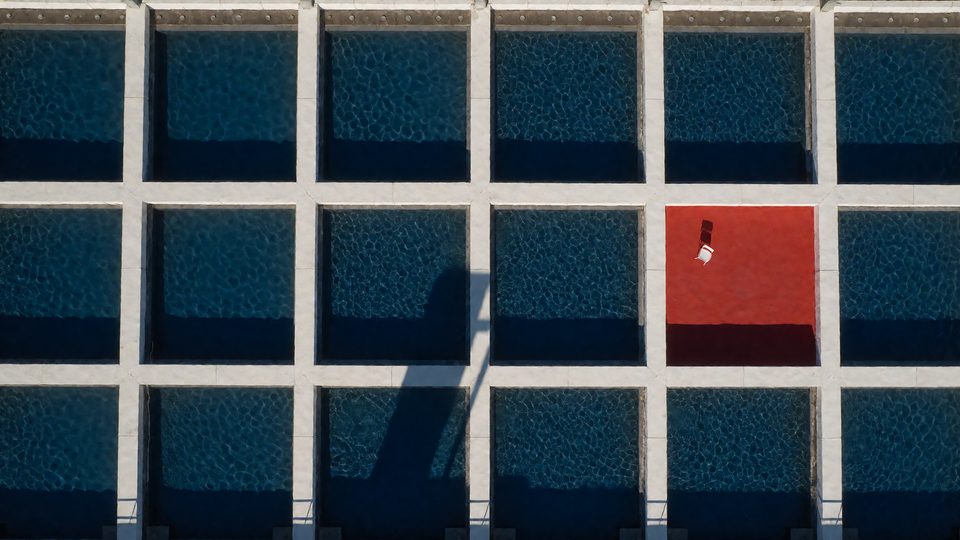 Pool grid